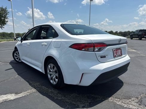 Used 2024 Toyota Corolla LE FWD image 6