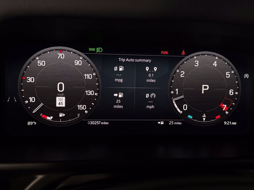 Used 2024 Land Rover Defender 130 X-Dynamic SE AWD/4WD image 16
