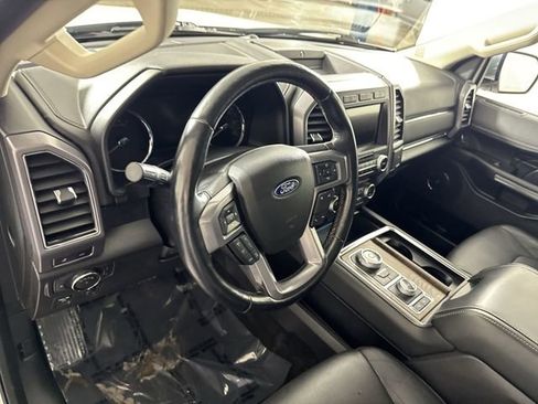 Used 2018 Ford Expedition Platinum image 25