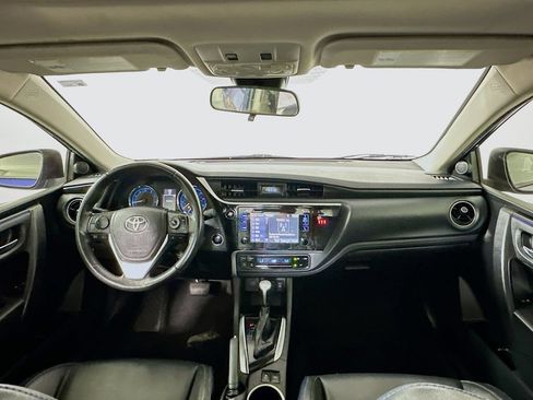 Used 2018 Toyota Corolla XSE FWD image 3