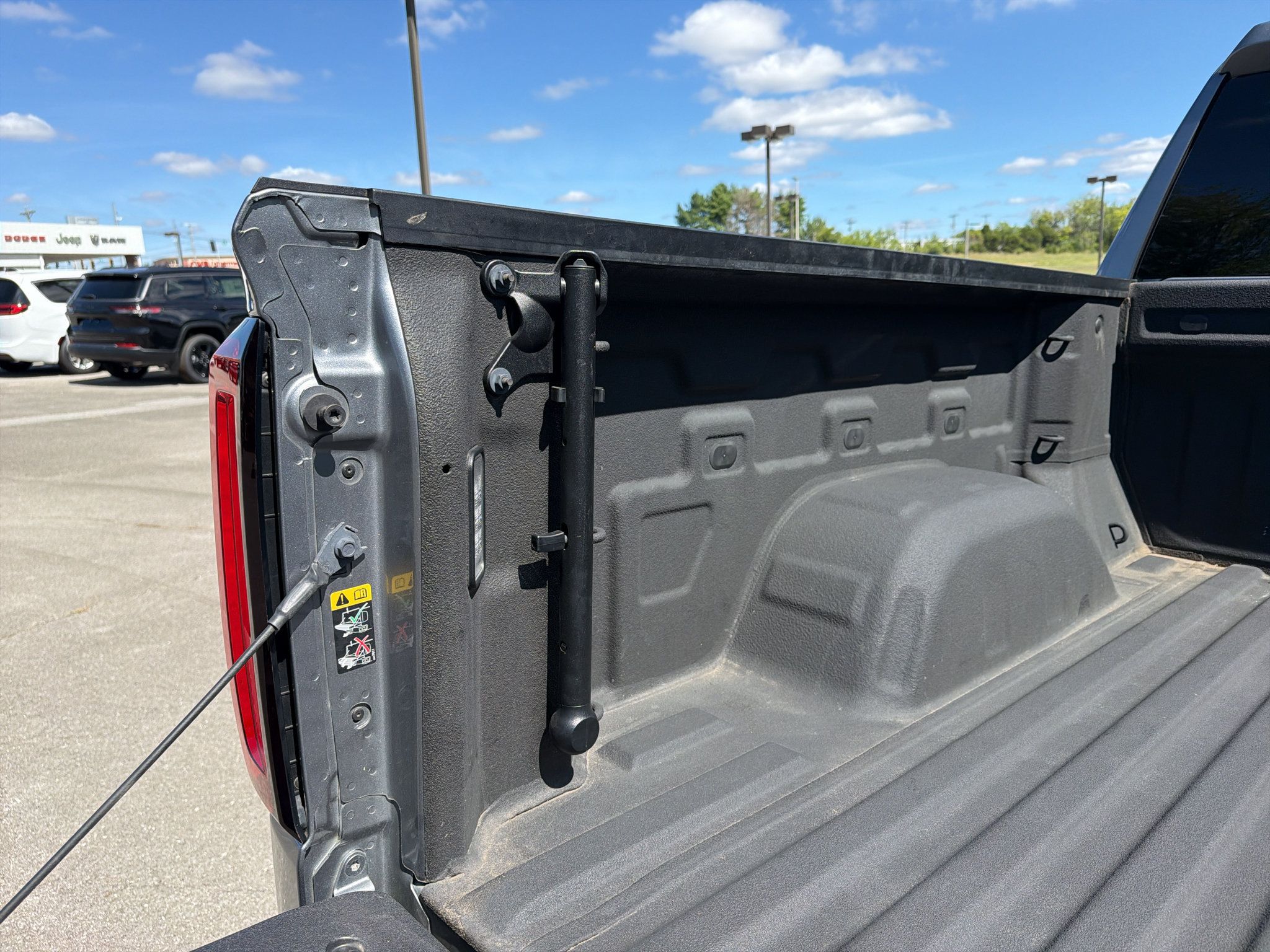 Used 2021 GMC Sierra 1500 AT4 AWD/4WD image 32