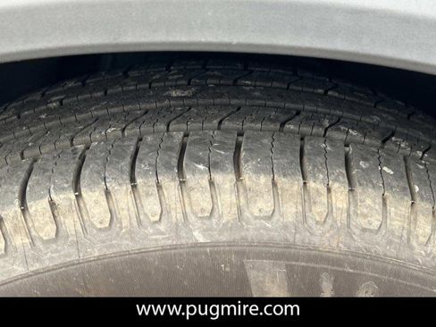 Used 2020 Ford Explorer XLT w/ Equipment Group 202A image 10