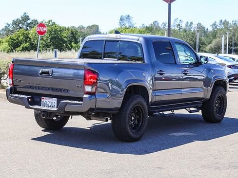 Used 2022 Toyota Tacoma SR AWD/4WD image 5