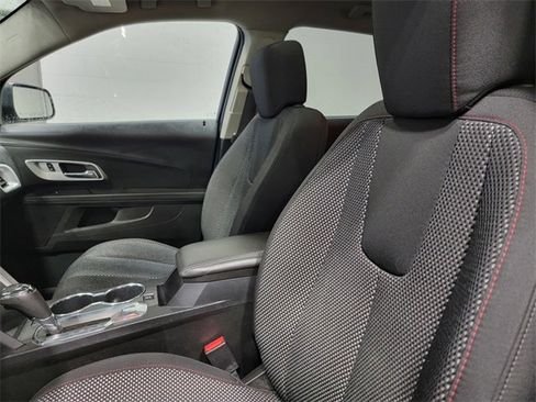 Used 2017 Chevrolet Equinox LT w/ Convenience Package image 12