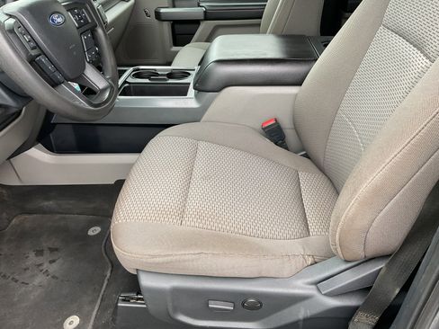 Used 2022 Ford F250 XLT w/ XLT Premium Package image 11