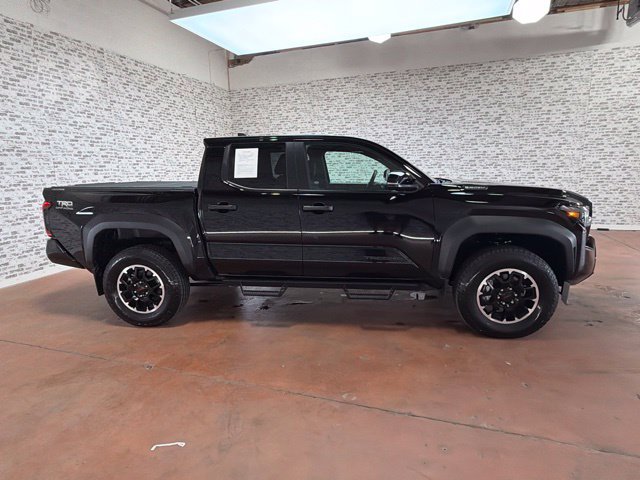 Used 2024 Toyota Tacoma TRD Off-Road w/ TRD Off Road Upgrade Package AWD/4WD image 8