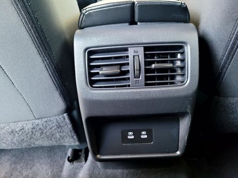 Used 2025 Nissan Rogue SV FWD image 17
