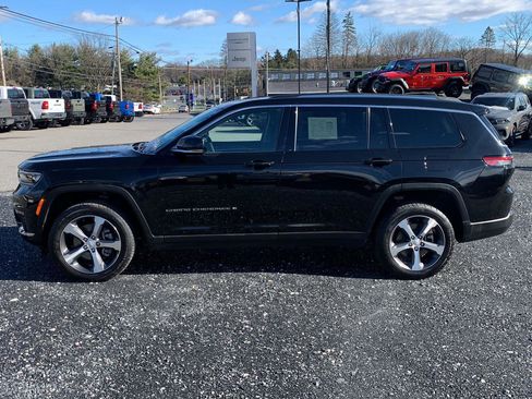 Certified 2023 Jeep Grand Cherokee L Limited image 8