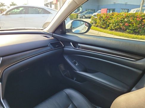 Used 2019 Honda Accord EX-L image 17