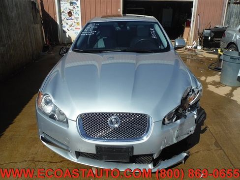Used 2010 Jaguar XF Luxury image 5