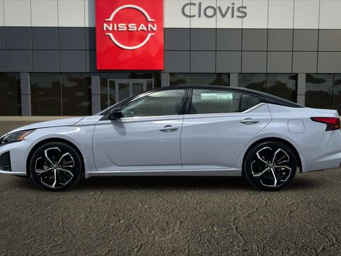 New 2026 Nissan Altima 2.5 SR FWD image 6