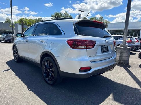 Used 2020 Kia Sorento S AWD/4WD image 3