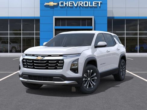 New 2027 Chevrolet Equinox LT w/ Convenience Package II FWD image 6