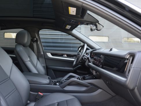 Certified 2026 Porsche Cayenne Coupe AWD/4WD image 27