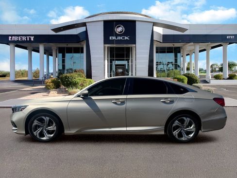 Used 2018 Honda Accord EX image 3