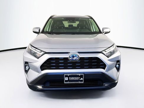 Used 2023 Toyota RAV4 XLE Premium AWD/4WD image 2