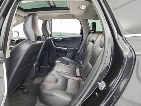 Used 2015 Volvo XC60 T5 Platinum w/ Protection Package AWD/4WD image 38