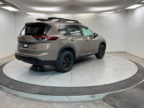 New 2026 Nissan Rogue SV image 5