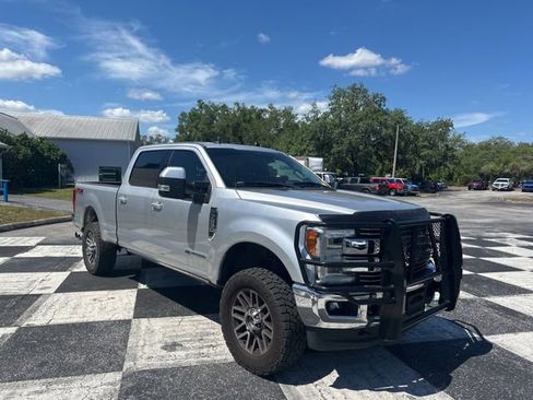 Used 2019 Ford F250 Lariat w/ Lariat Ultimate Package AWD/4WD image 7
