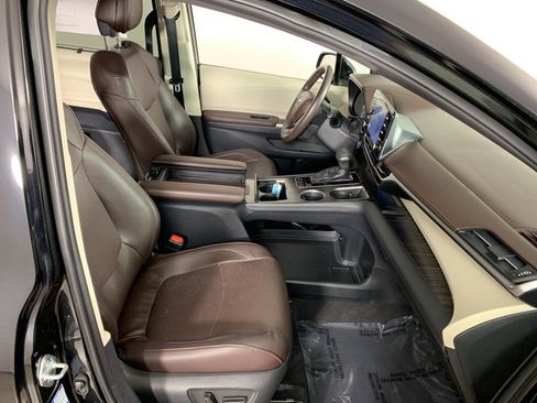 Used 2021 Toyota Sienna Platinum image 22