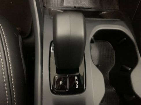 Certified 2024 Volvo XC40 B5 Core image 15