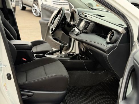 Used 2016 Toyota RAV4 XLE image 11