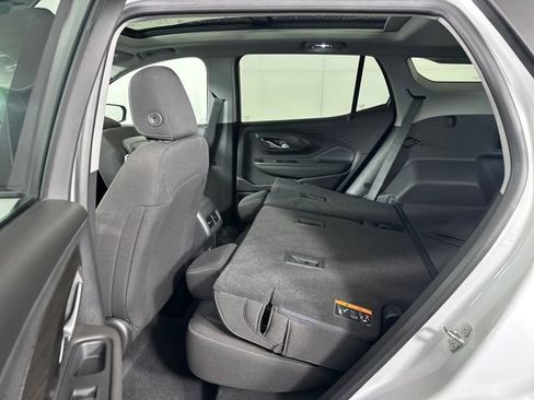 Used 2023 GMC Terrain SLE w/ Driver Convenience Package image 25