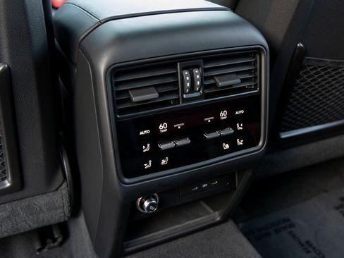 Certified 2025 Porsche Cayenne S image 41