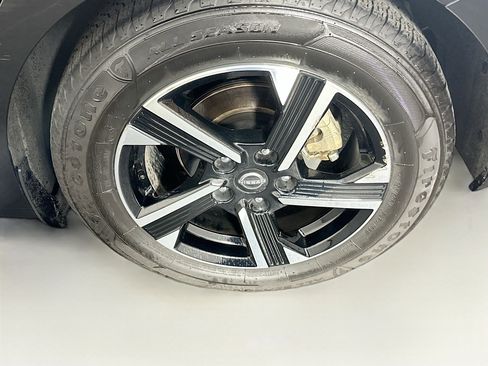 Used 2024 Nissan Sentra SV image 11