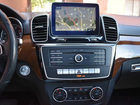 Used 2018 Mercedes-Benz GLS 450 4MATIC w/ Premium Package image 24