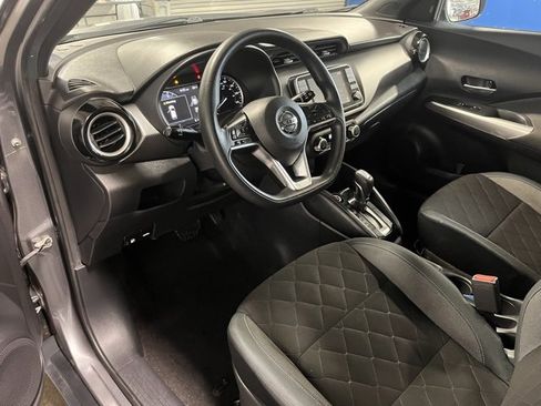 Used 2020 Nissan Kicks SV image 19