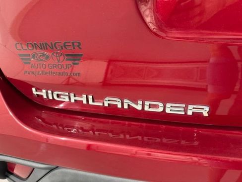 Used 2021 Toyota Highlander XLE FWD image 9