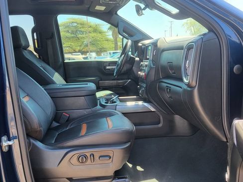 Used 2022 GMC Sierra 2500 AT4 w/ AT4 Premium Plus Package AWD/4WD image 18