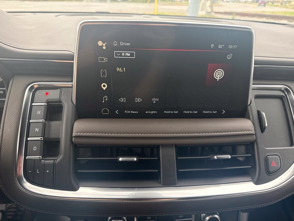 Used 2022 GMC Yukon SLT w/ SLT Luxury Package AWD/4WD image 29