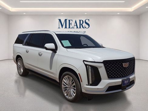 Used 2025 Cadillac Escalade ESV Premium Luxury w/ Touring Package AWD/4WD image 7