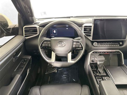 Certified 2025 Toyota Sequoia Platinum AWD/4WD image 35