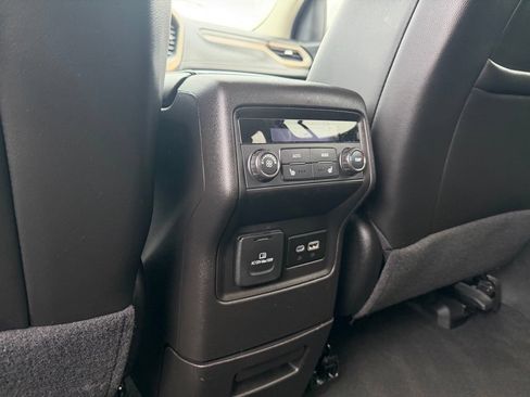 Used 2023 GMC Acadia Denali FWD image 30