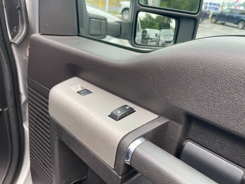 Used 2016 Ford F350 Lariat AWD/4WD image 38
