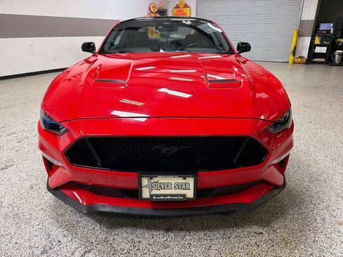 Used 2022 Ford Mustang GT Premium w/ Black Accent Package RWD image 12