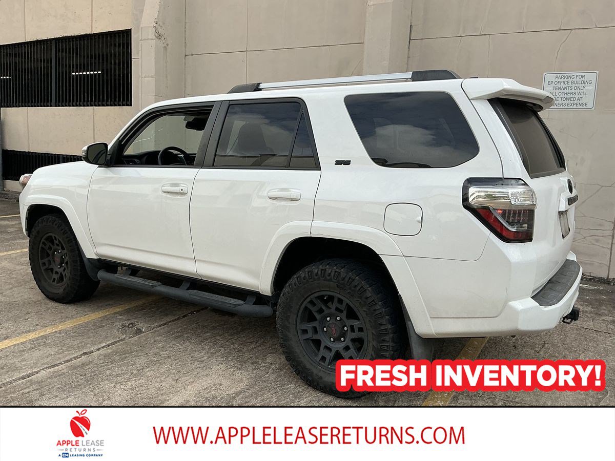 Used 2020 Toyota 4Runner SR5 Premium w/ Moonroof Package AWD/4WD image 3