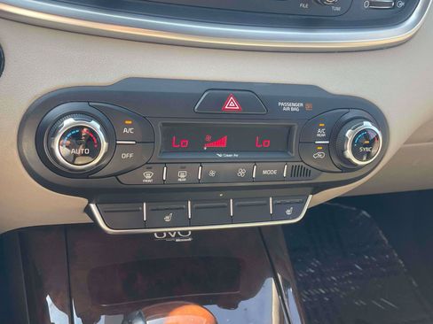 Used 2016 Kia Sorento EX w/ EX Premium Package FWD image 17