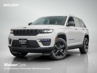 New 2025 Jeep Grand Cherokee Limited w/ Black Appearance Package