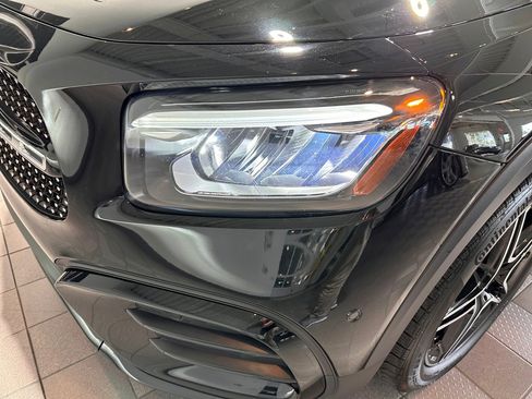 Used 2024 Mercedes-Benz GLB 250 4MATIC image 36