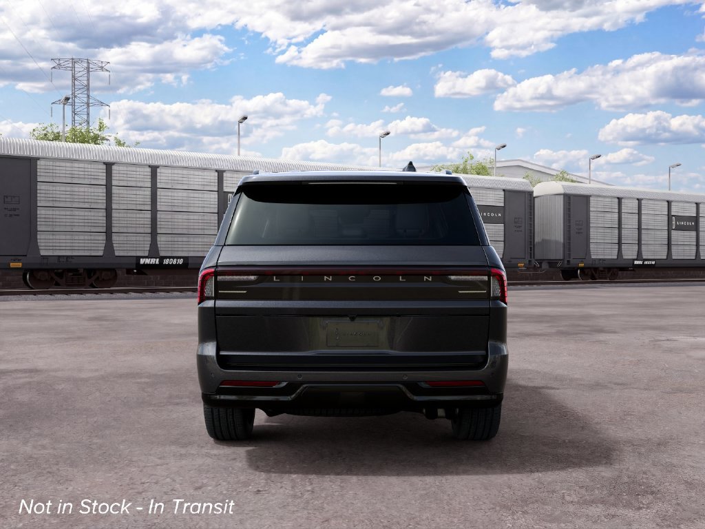 New 2027 Lincoln Navigator Reserve w/ Jet Appearance Package AWD/4WD image 7