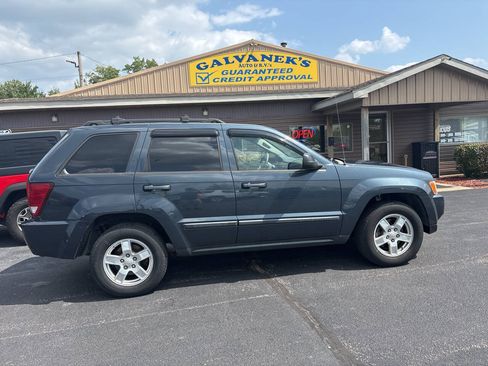 Used 2007 Jeep Grand Cherokee Laredo AWD/4WD image 4