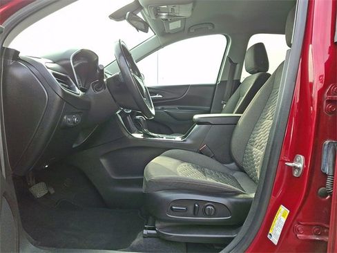 Used 2018 Chevrolet Equinox LT image 15