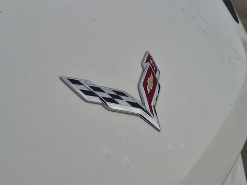 Used 2016 Chevrolet Corvette Z06 w/ 3LZ Preferred Equipment Group RWD image 5