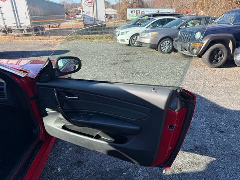 Used 2011 BMW 128i Convertible RWD image 25