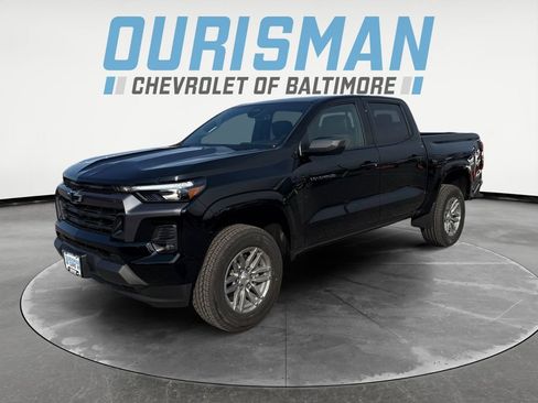 New 2026 Chevrolet Colorado LT w/ LT Convenience Package AWD/4WD image 2