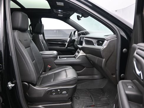 Used 2021 GMC Yukon XL Denali w/ Advanced Technology Package image 34